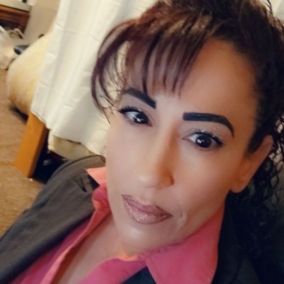 Meet your Posher, Silvana - Picture 3 of 3